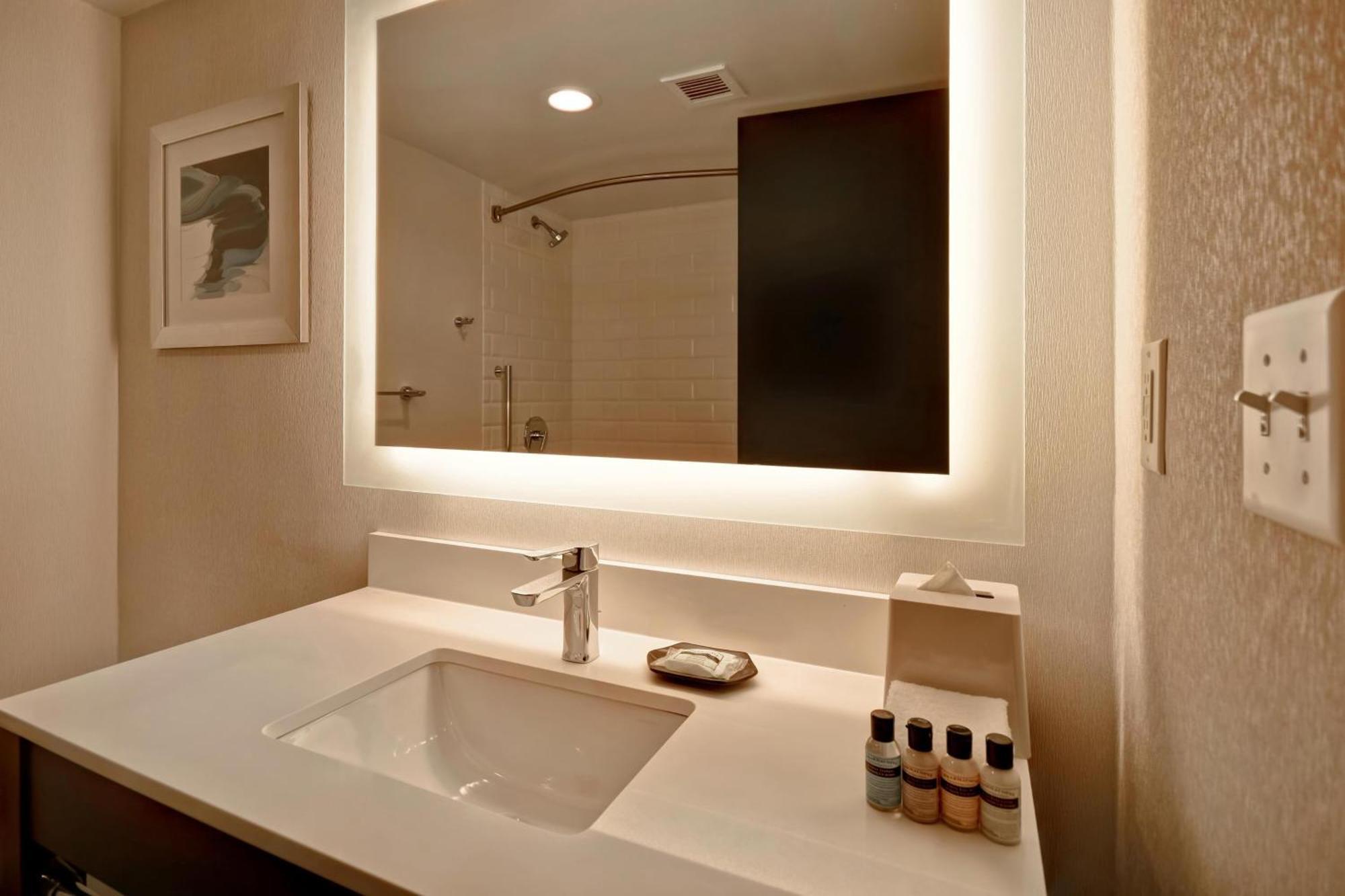 Four Points By Sheraton Boston Newton Luaran gambar